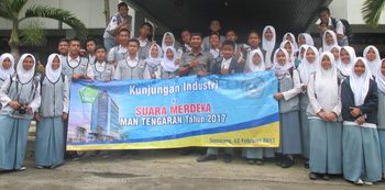 Osis MAN Tengaran Menimba Ilmu Jurnalistik ke Suara Merdeka