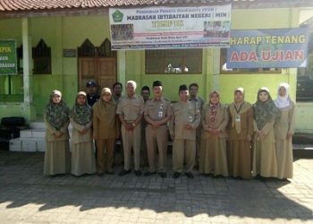 Kakankemenag Kab.Semarang Monitoring UN di MIN 3 Semarang