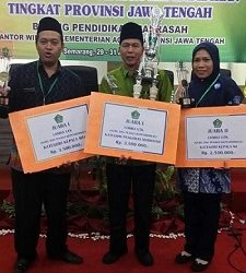 Kemenag Kab.Semarang Juara Umum Lomba GTK Tingkat Provinsi