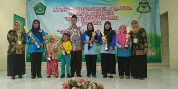 Bermain dan Belajar Lewat AKIRA