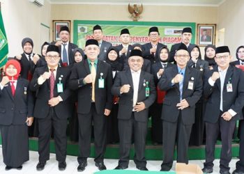 Penyerahan Piagam Penghargaan Satyalancana Karya Satya